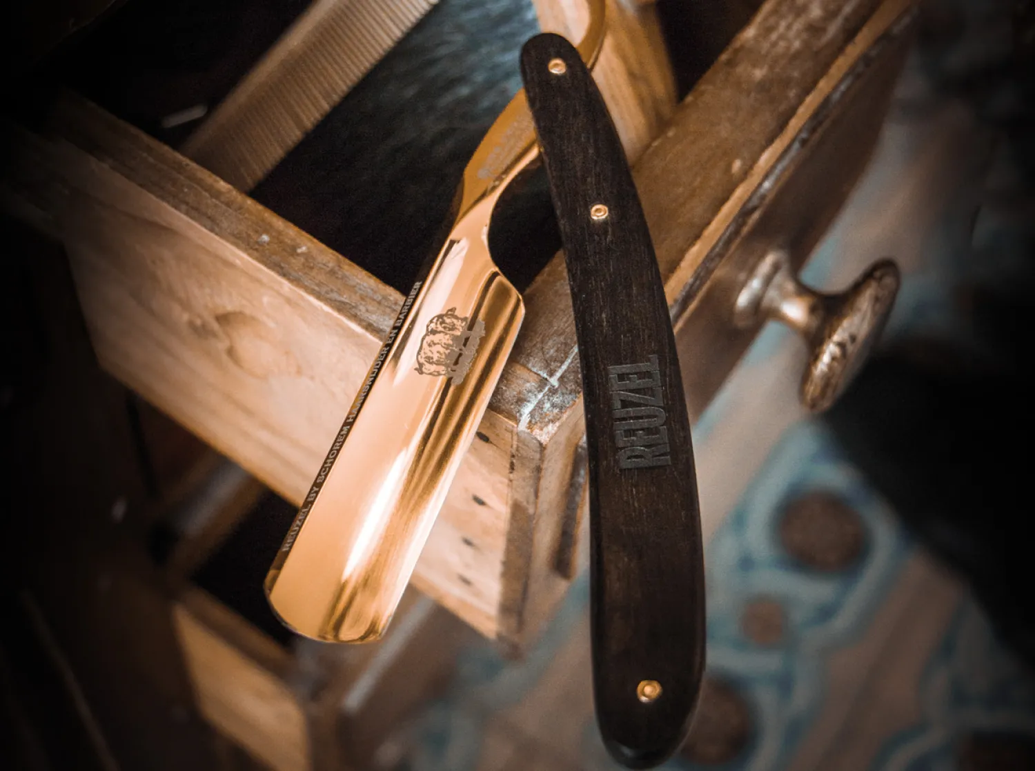 golden_reuzel_razor_axe_2.webp Böker Manufaktur Solingen Golden Reuzel Razor Axe