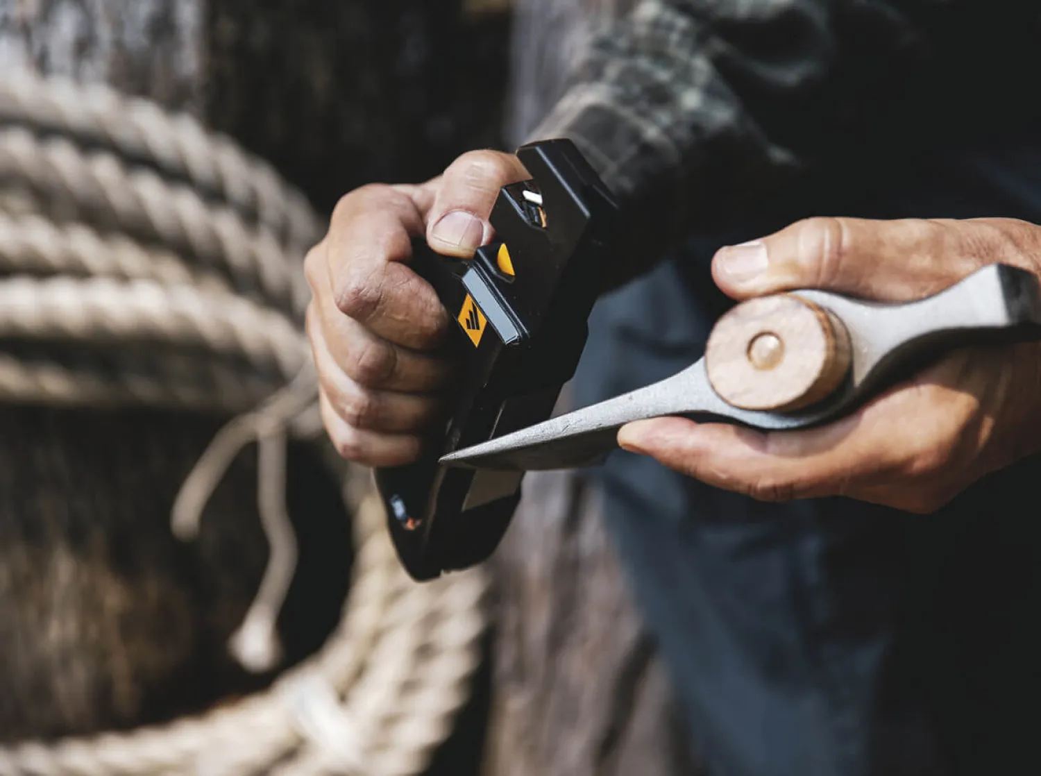 pivot_pro_knife__tool_sha_7.webp Work Sharp Pivot Pro Knife & Tool Sharpener