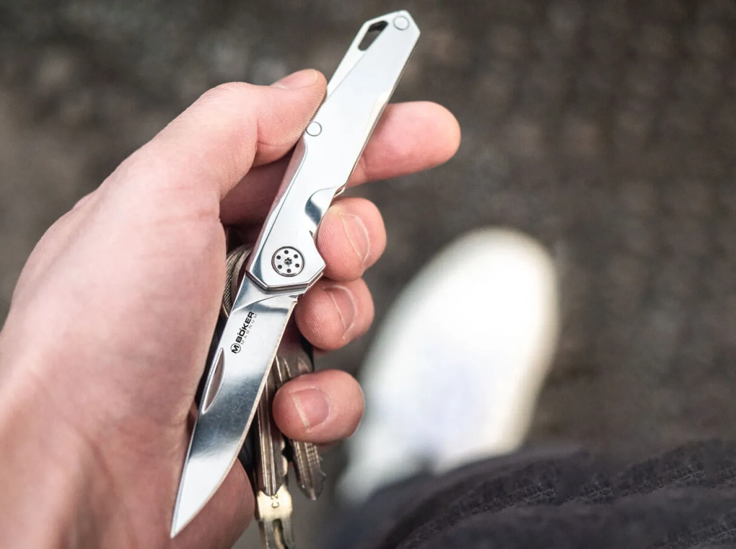 shiny_edc_2-1.webp Magnum Shiny EDC