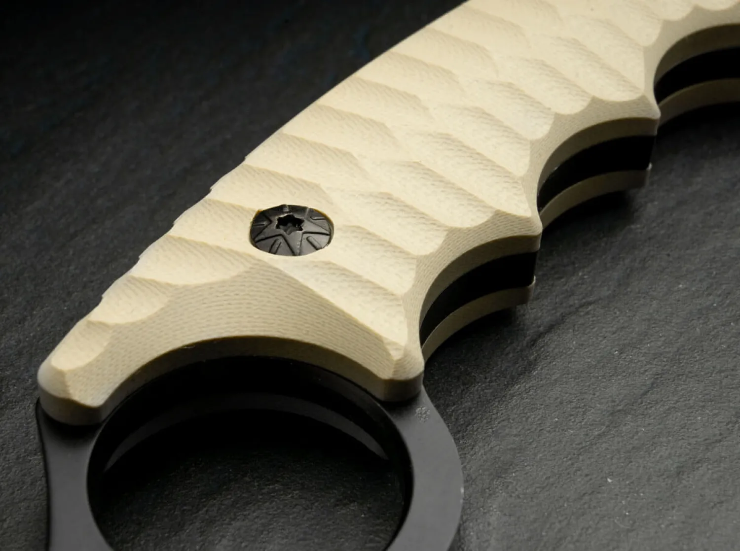 spike_karambit_3-1.webp Magnum Spike Karambit